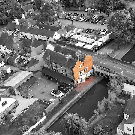 Hidden Gem Canal Facing Retreat With Lovely Walks Hopwas Exterior photo