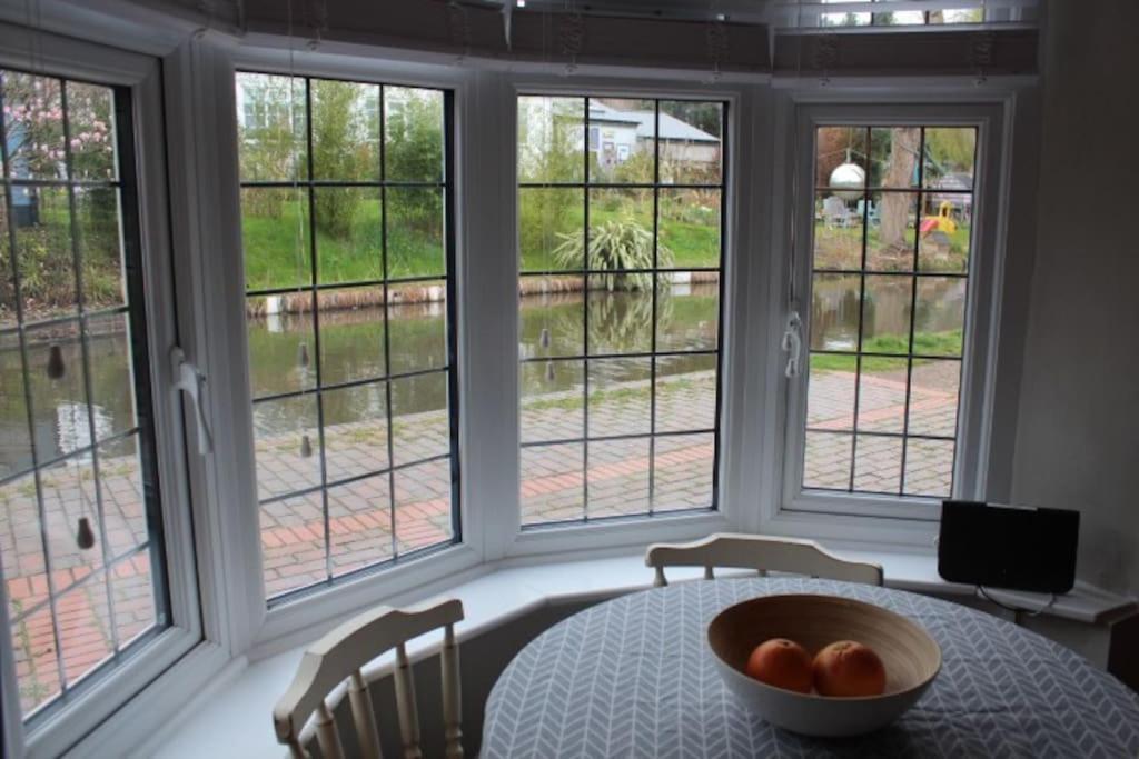 Hidden Gem Canal Facing Retreat With Lovely Walks Hopwas Exterior photo